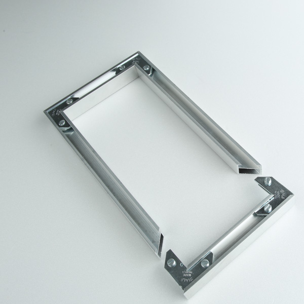 impression-dibond-chassis-rentrant-18mm-3